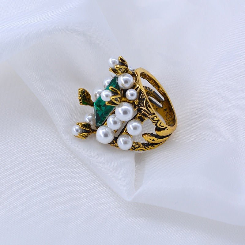 Emerald Gemstone Pearl Ring – Personalized Elegant Wide Face Ring for Women