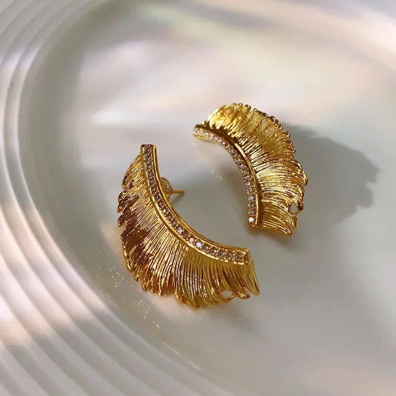 Fashion 18K Gold Plated Feather Shape Large Earrings – Unique Vintage Metal Textured Jewelry for Women