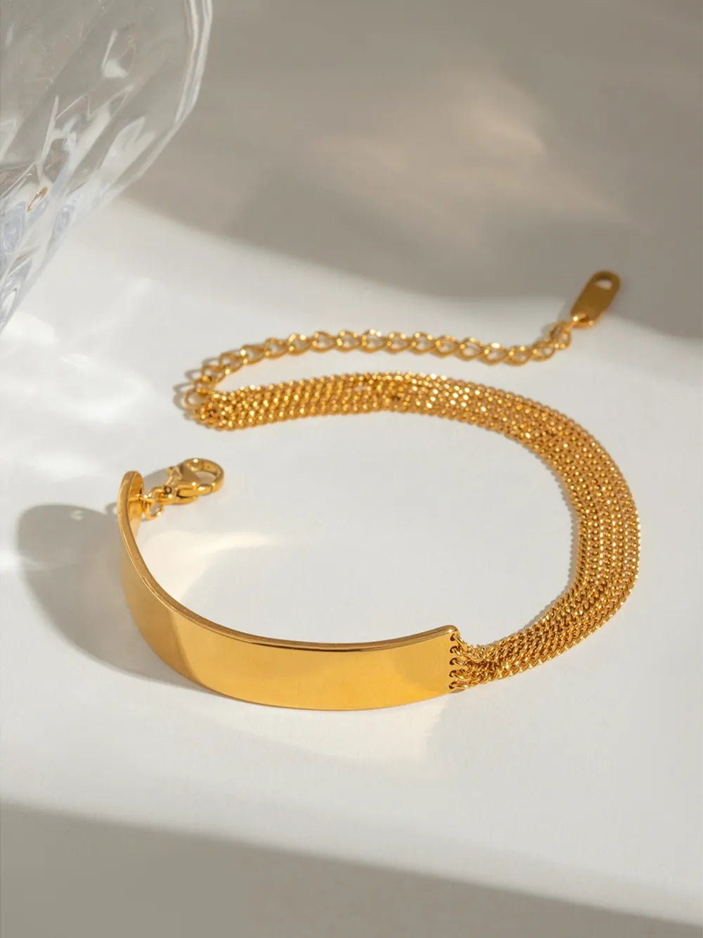 18K Gold-Plated Stainless Steel Bracelet – Luxury Fashion Jewelry for Women & Men