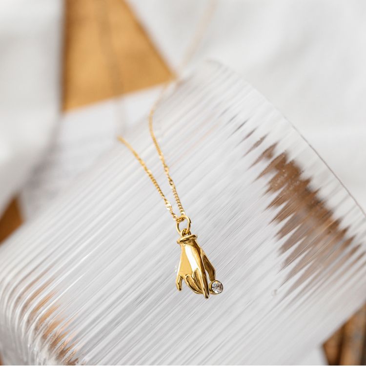 Elegant Stainless Steel Choker Jewelry – 18K Gold Plated Zircon Pendant Necklace for Women