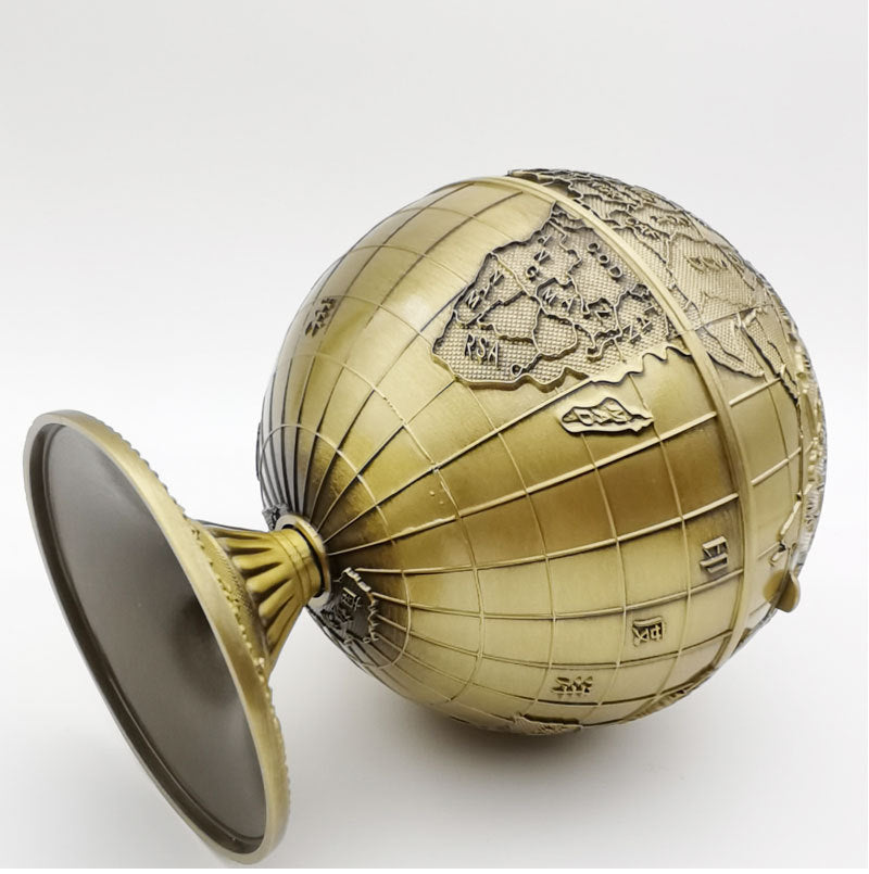 Antique Style Personalized Ashtray with Lid – Large Classical Craft Ashtray Gift for Home & Office