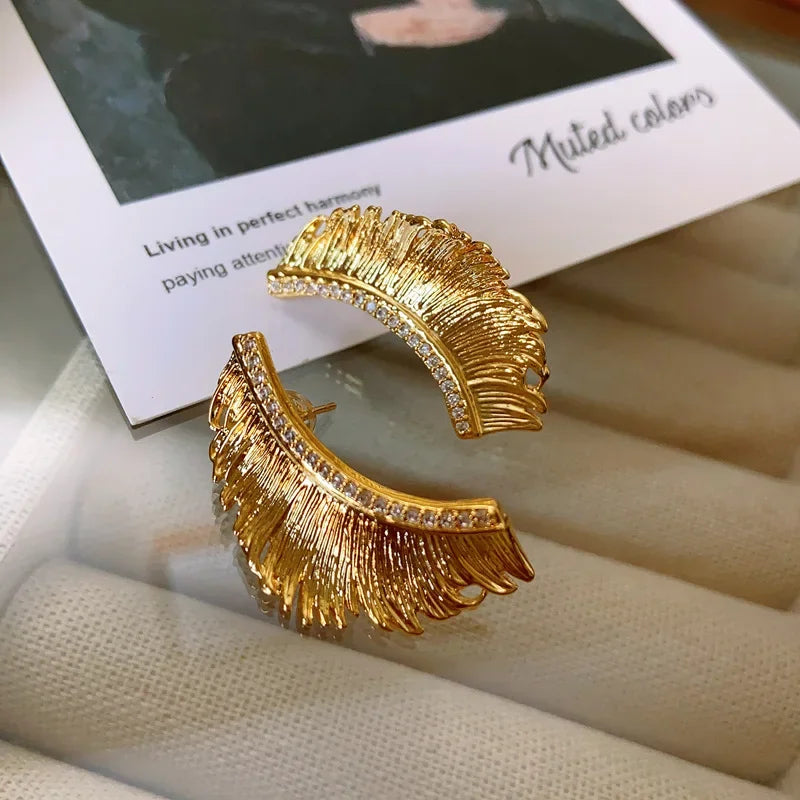 Fashion 18K Gold Plated Feather Shape Large Earrings – Unique Vintage Metal Textured Jewelry for Women