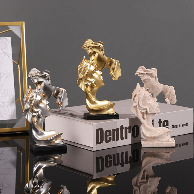 Mini Kiss Desktop Small Ornaments – Modern Minimalist Resin Figures Abstract Light Luxury Home Decor Crafts
