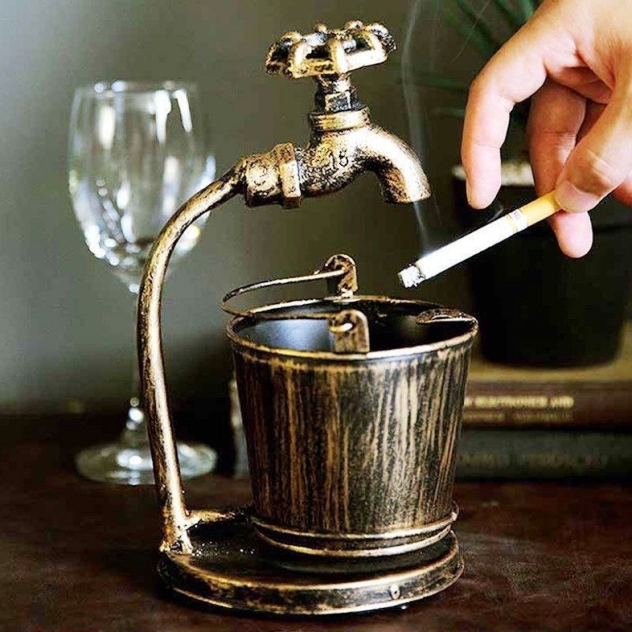 Retro Creative Home Ashtray – Large Bar, Living Room & Office KTV Multi-Function Ornament