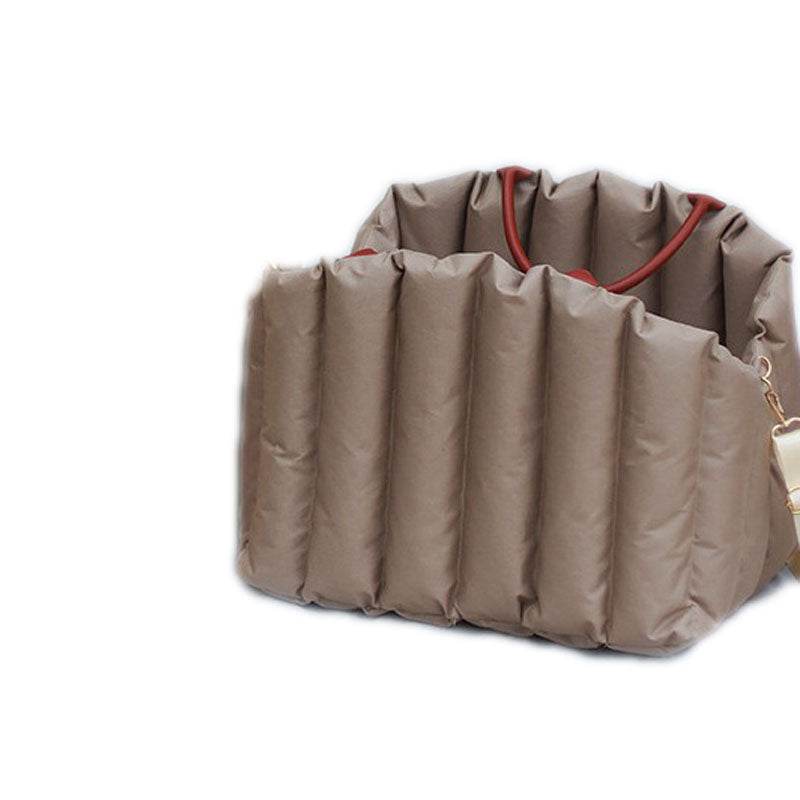 Pet Travel Nest – Dual-Use Cat & Dog Handbag Cage Mat for Winter Warmth and Comfort