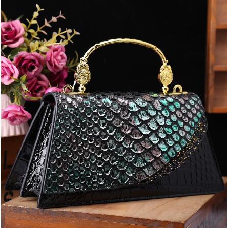 Snake Grain Leather Trapezoid Shoulder Bag – Fashionable Single Crossbody Bag for Women
