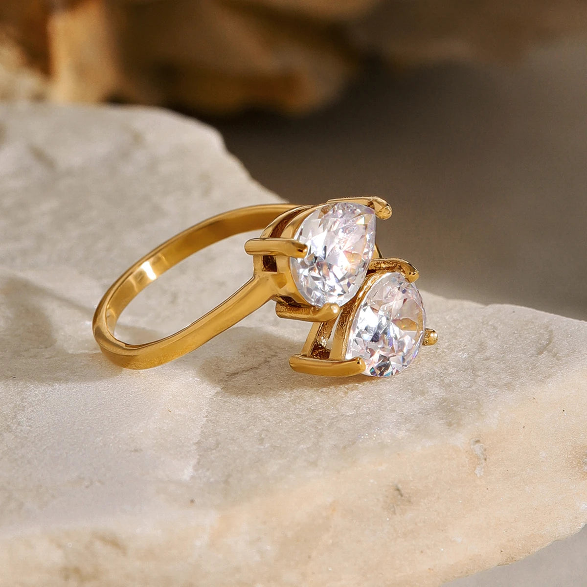 Asymmetric Teardrop Green White Zirconia Open Ring – Luxury Wedding Women’s Jewelry