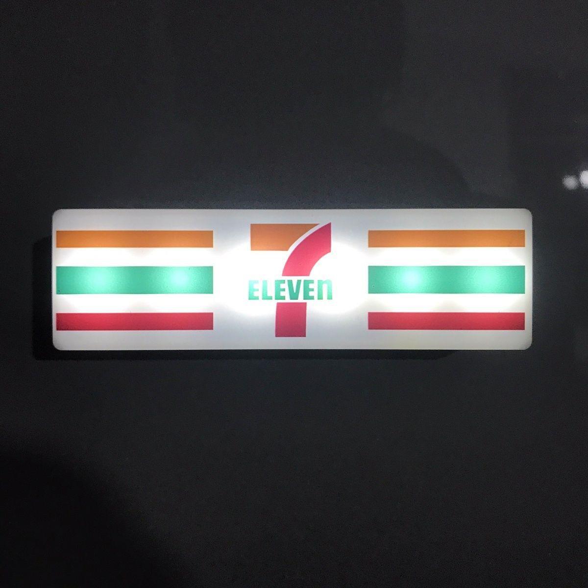 Convenience Store Refrigerator Magnet with LED Night Light – 7-Eleven Miniature Model Ambient Sign Decor