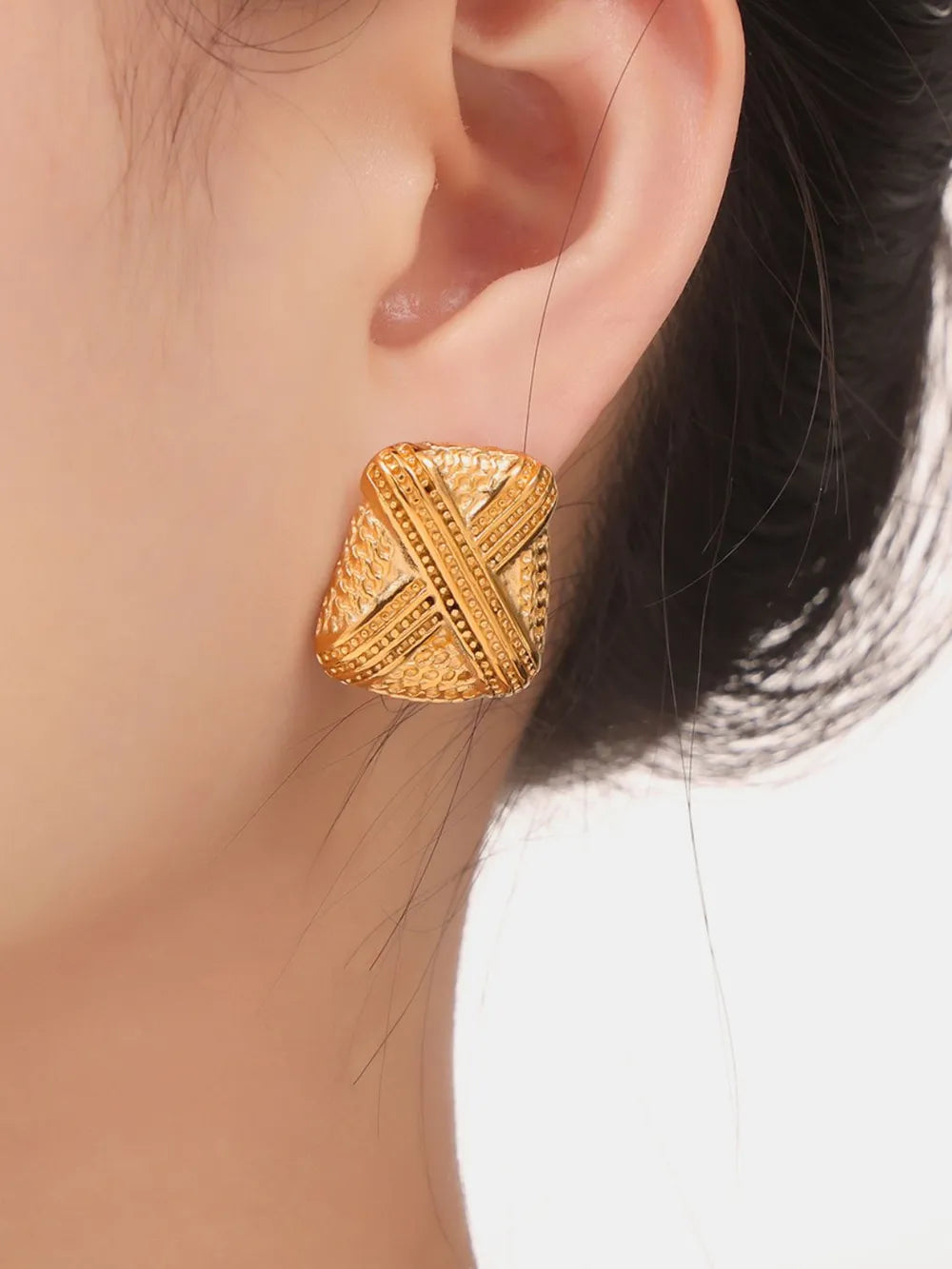 18K Gold-Plated Titanium Steel Geometric Shape Earrings – Modern Luxury Jewelry for Women