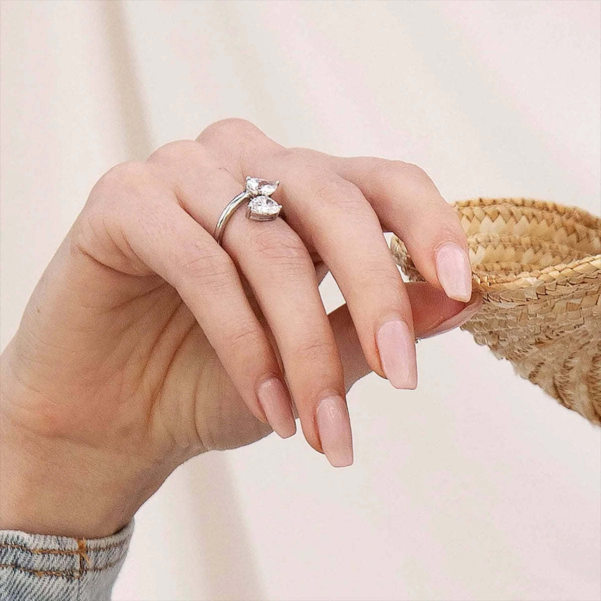 Asymmetric Teardrop Green White Zirconia Open Ring – Luxury Wedding Women’s Jewelry